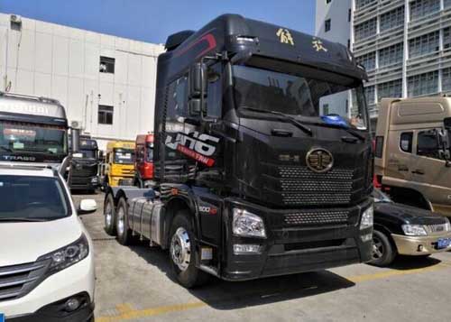 深圳广鹏通解放jh6重卡6x4牵引车37.6万